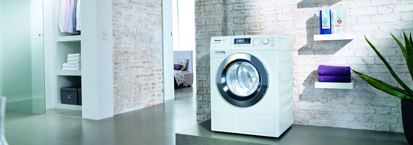 Waschmaschine mit Türring aus Zinkdruckguss